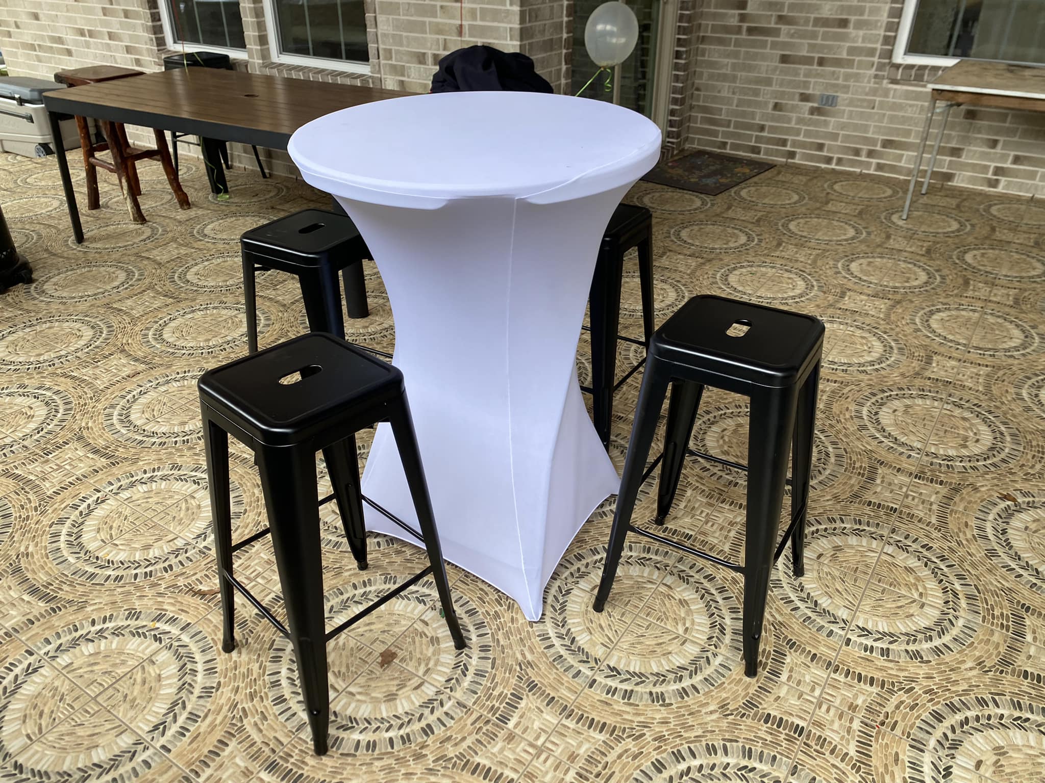 Cocktail-table
