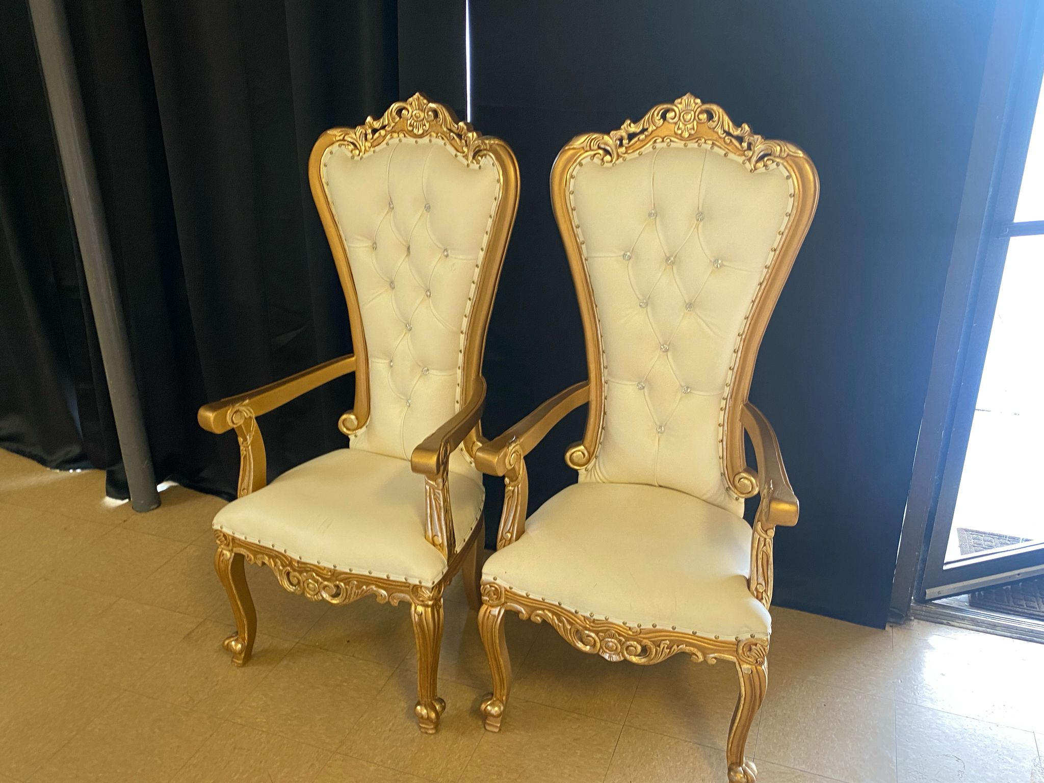 Throne-chair